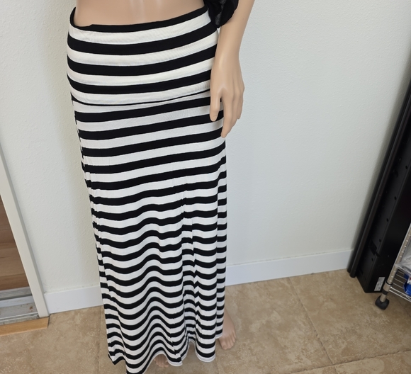 Women's Windsor Striped Maxi Skirt in Black and White - Picture 1 of 8